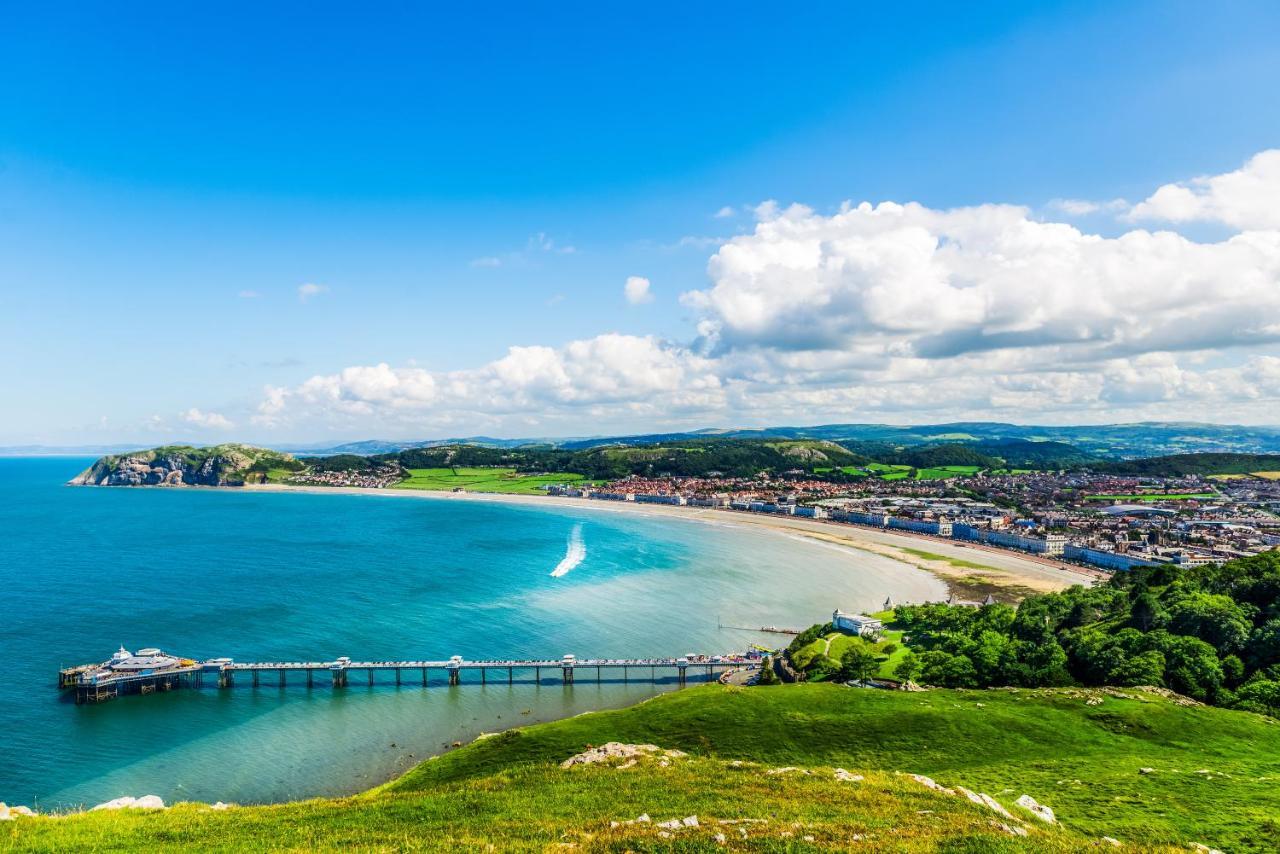 The Rosedene Hotel Llandudno Bagian luar foto
