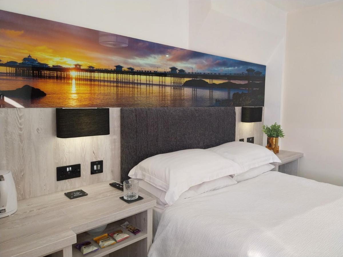 The Rosedene Hotel Llandudno Bagian luar foto