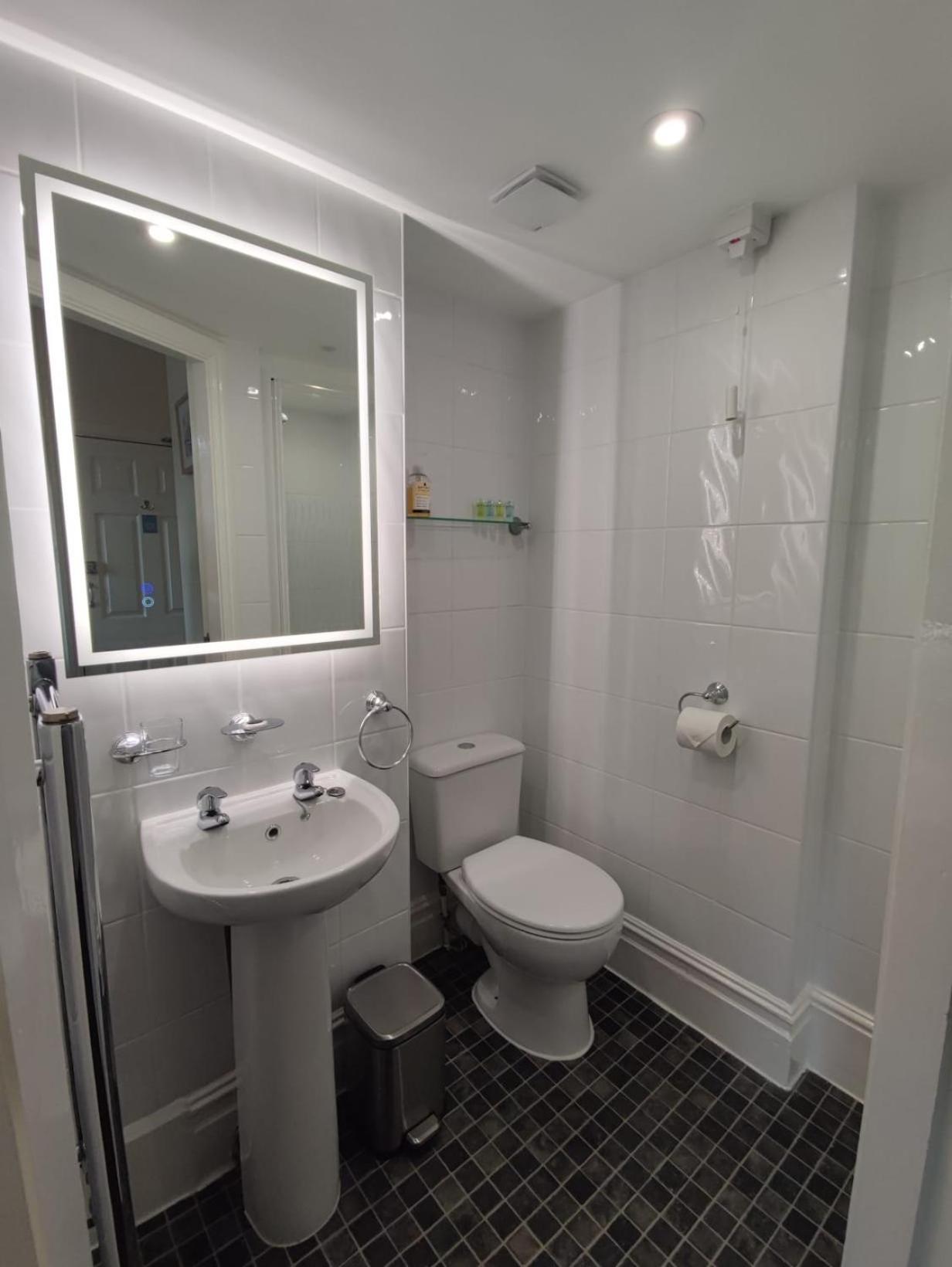 The Rosedene Hotel Llandudno Bagian luar foto