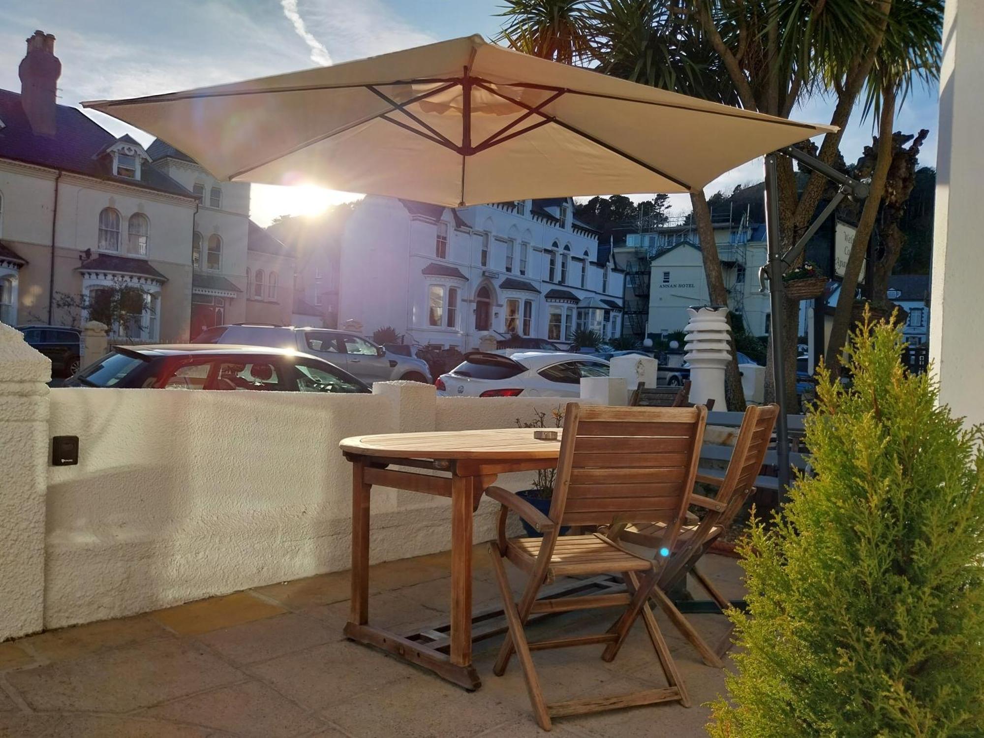 The Rosedene Hotel Llandudno Bagian luar foto