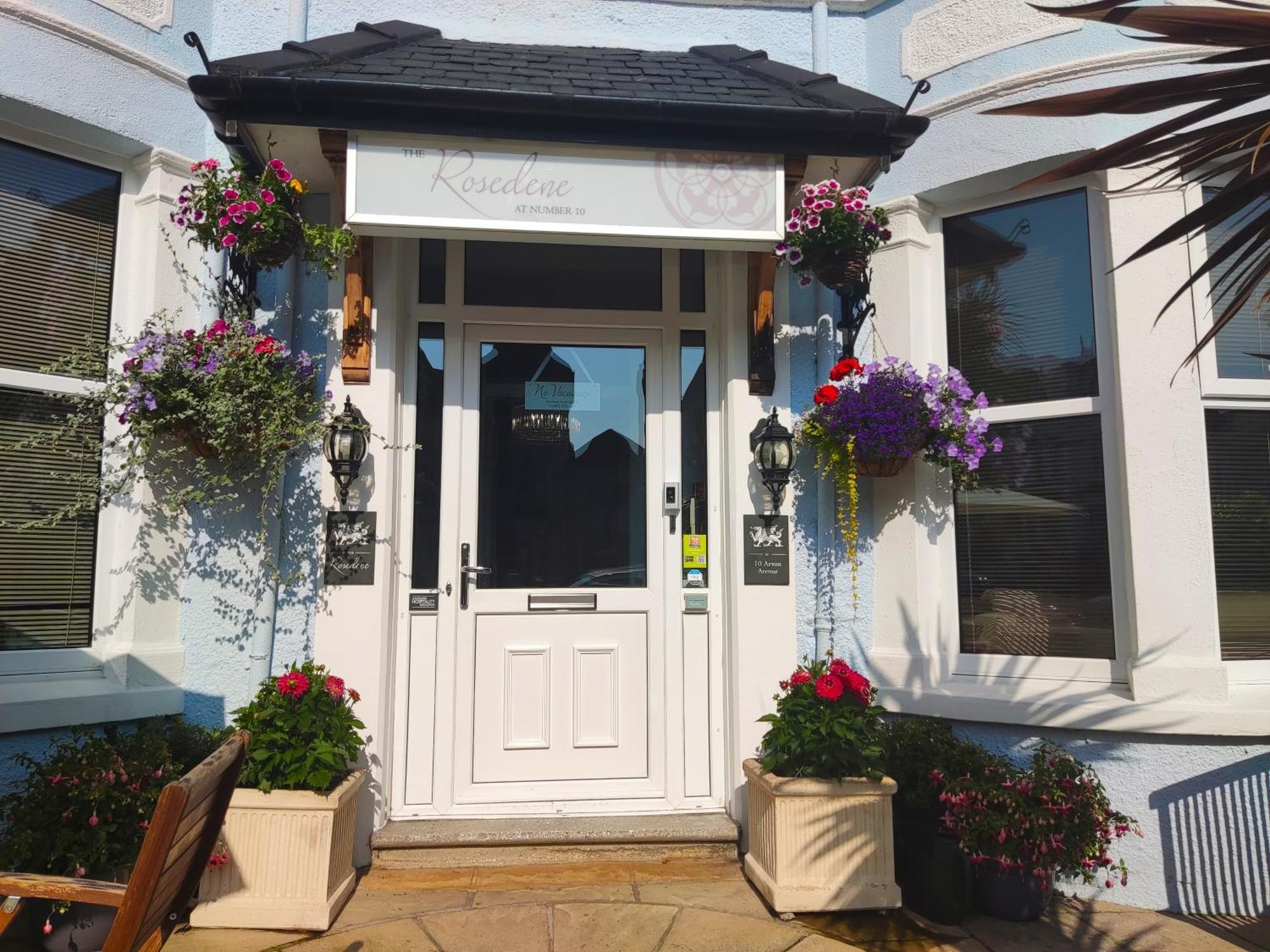 The Rosedene Hotel Llandudno Bagian luar foto