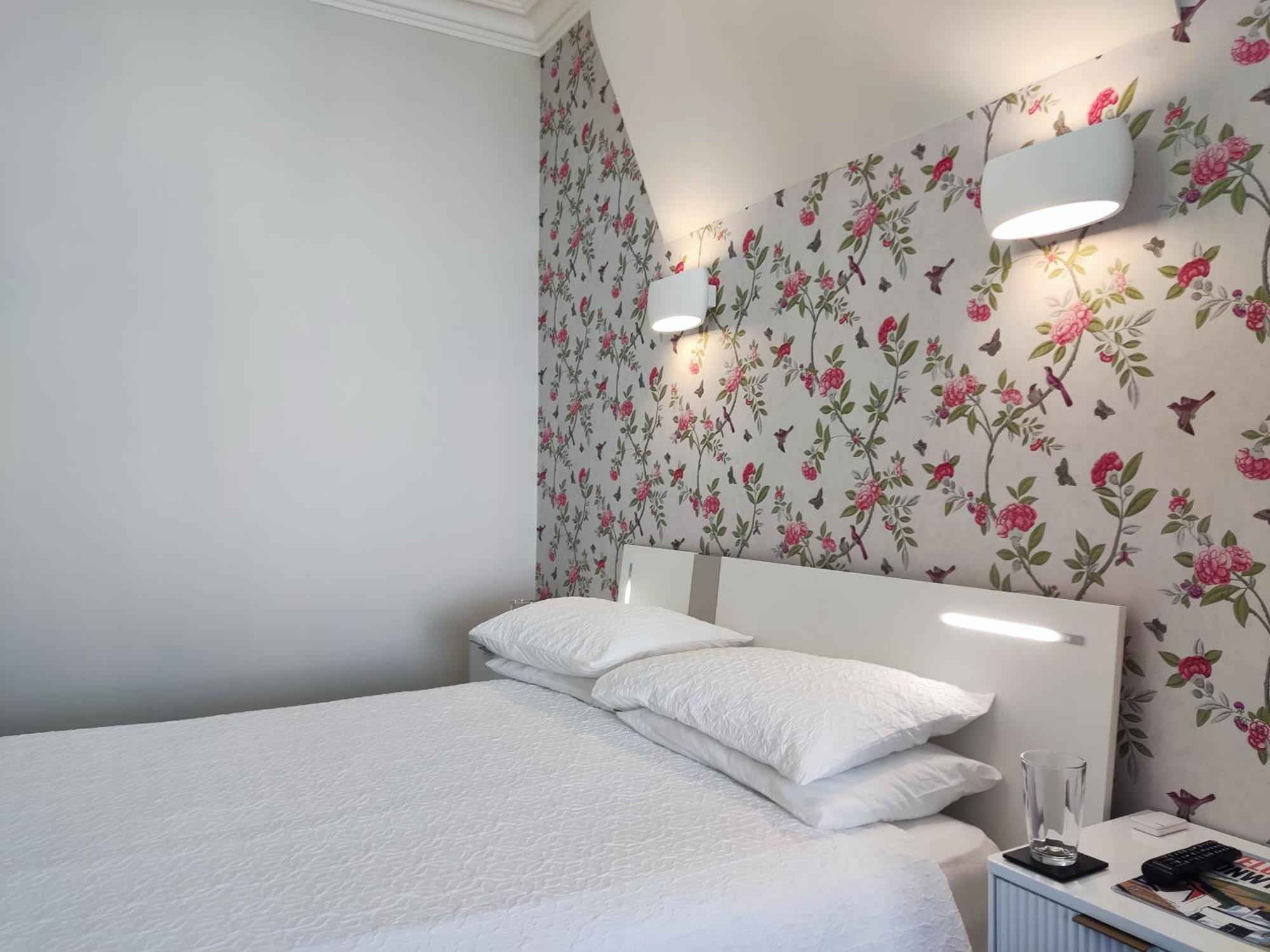 The Rosedene Hotel Llandudno Bagian luar foto